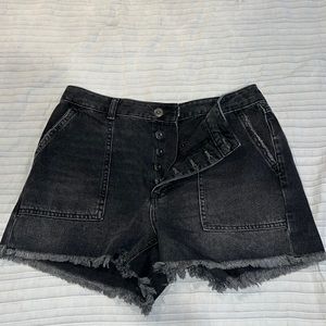 Free people shorts with big pockets and belted back